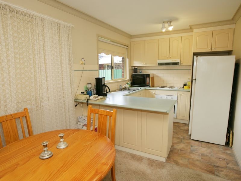 16 Bentley Place, Wagga Wagga NSW 2650