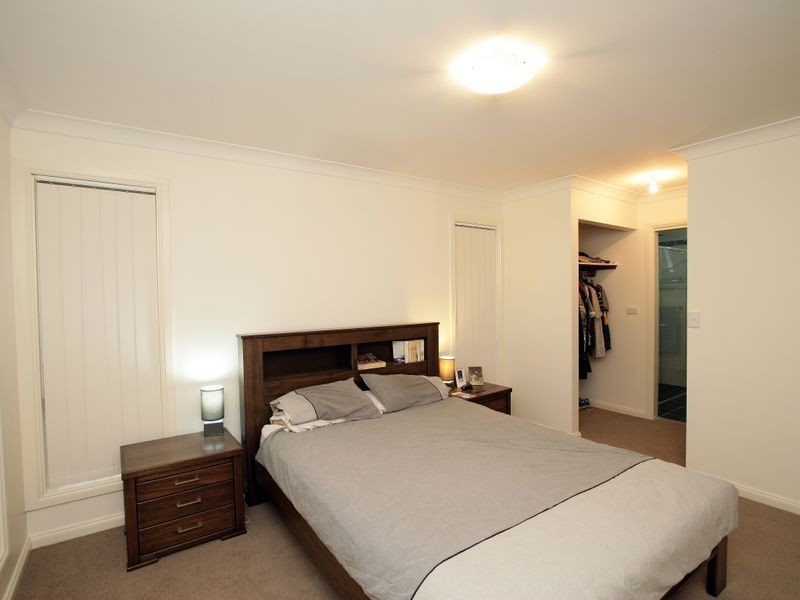 6 Loru Place, Kooringal NSW 2650