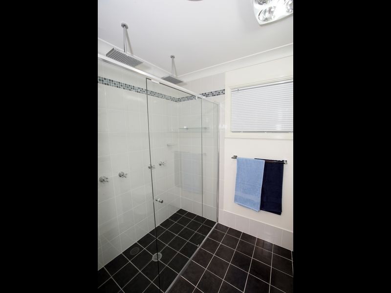 6 Loru Place, Kooringal NSW 2650