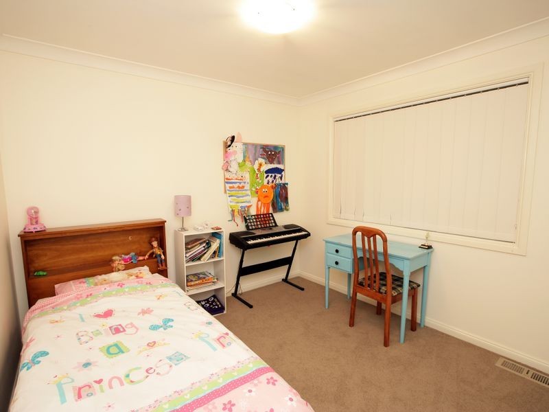 6 Loru Place, Kooringal NSW 2650