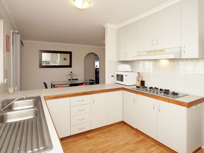 23 Overdale Drive, Bourkelands NSW 2650