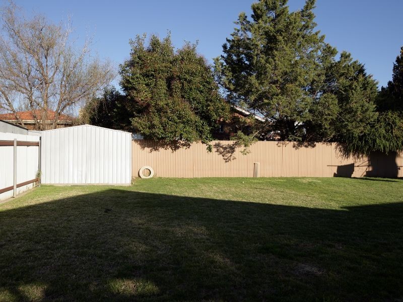 23 Overdale Drive, Bourkelands NSW 2650