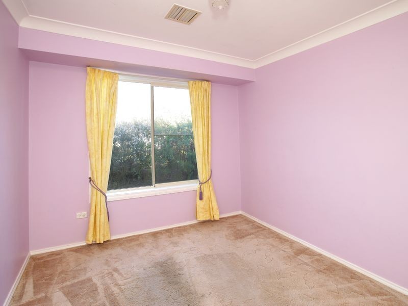 105 Balleroo Crescent, Glenfield Park NSW 2650