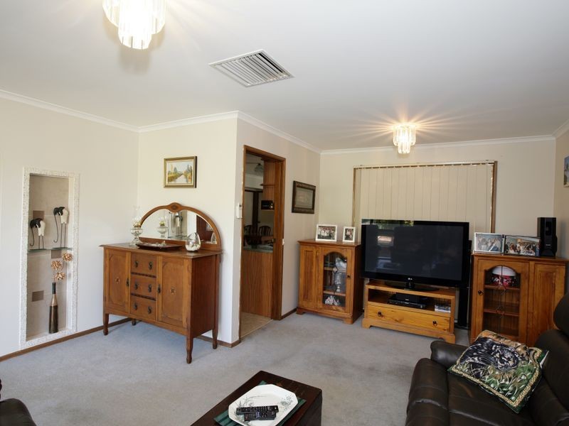 58 Undurra Drive, Glenfield Park NSW 2650