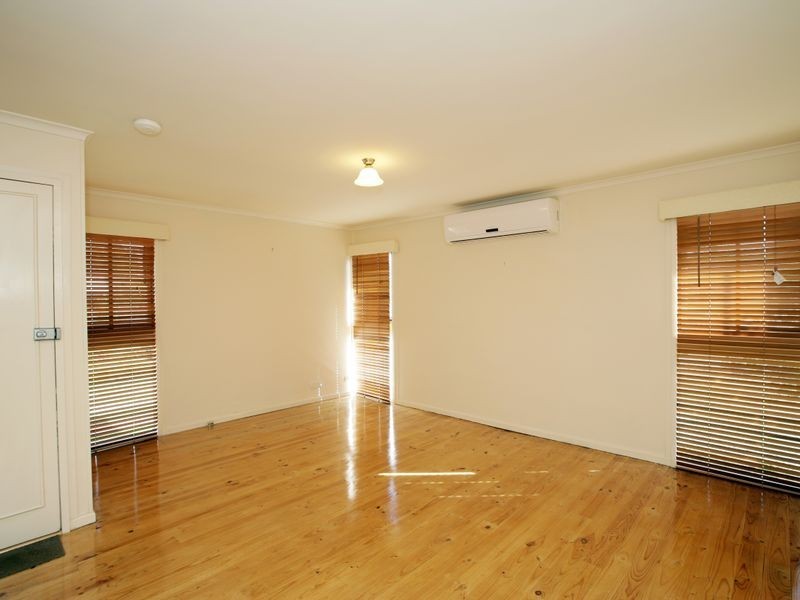 52 Ziegler Avenue, Wagga Wagga NSW 2650