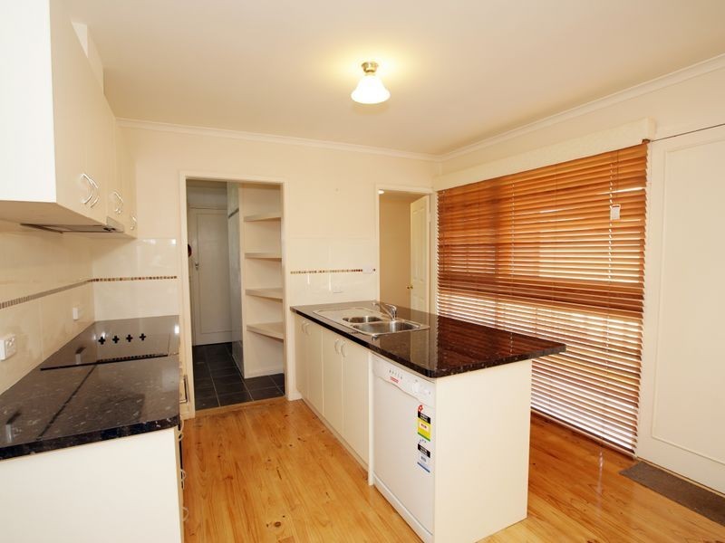 52 Ziegler Avenue, Wagga Wagga NSW 2650
