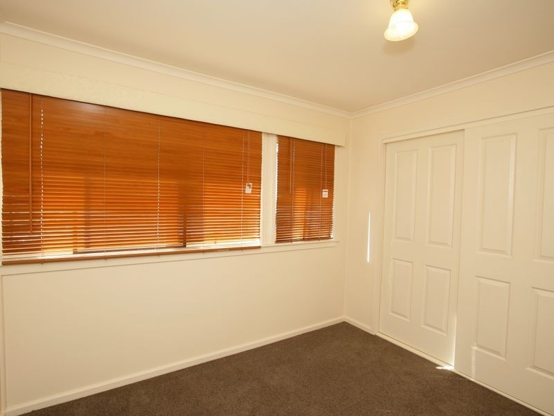 52 Ziegler Avenue, Wagga Wagga NSW 2650