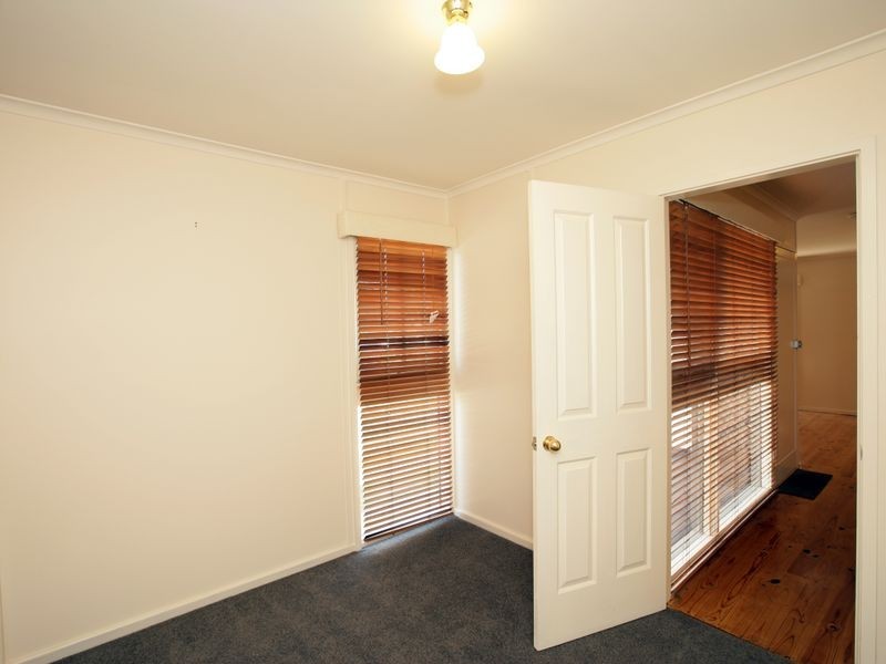 52 Ziegler Avenue, Wagga Wagga NSW 2650