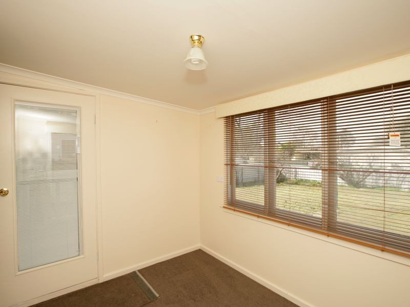 52 Ziegler Avenue, Wagga Wagga NSW 2650