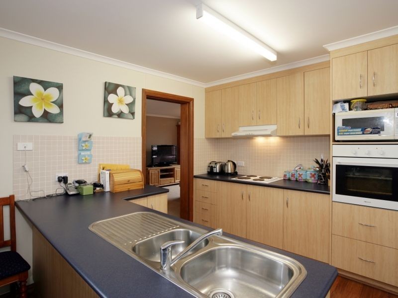 56 Scott Street, The Rock NSW 2655