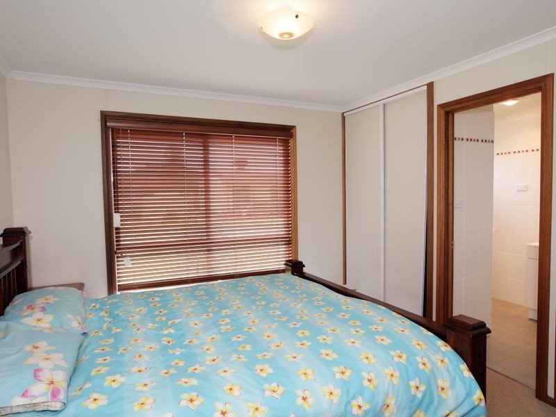 56 Scott Street, The Rock NSW 2655