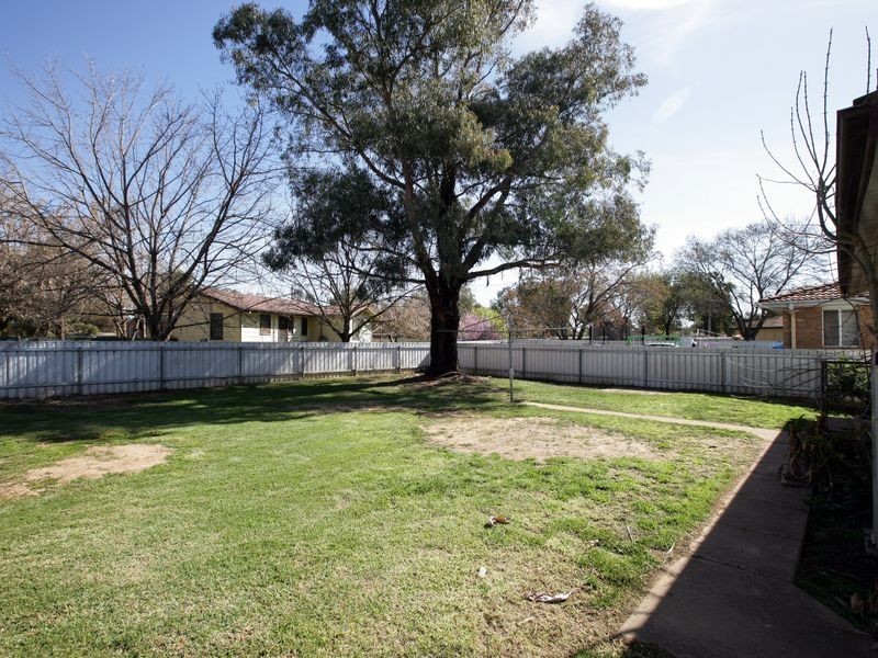2 Edghill Place, Tolland NSW 2650