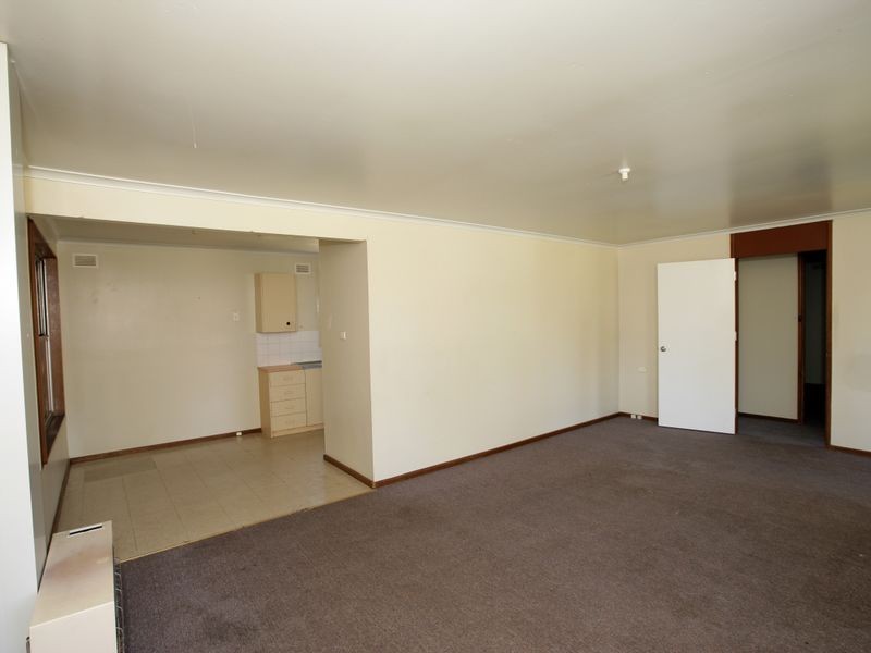 9 Kenny Place, Tolland NSW 2650