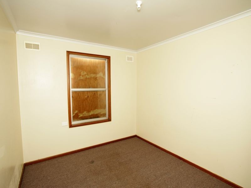 9 Kenny Place, Tolland NSW 2650