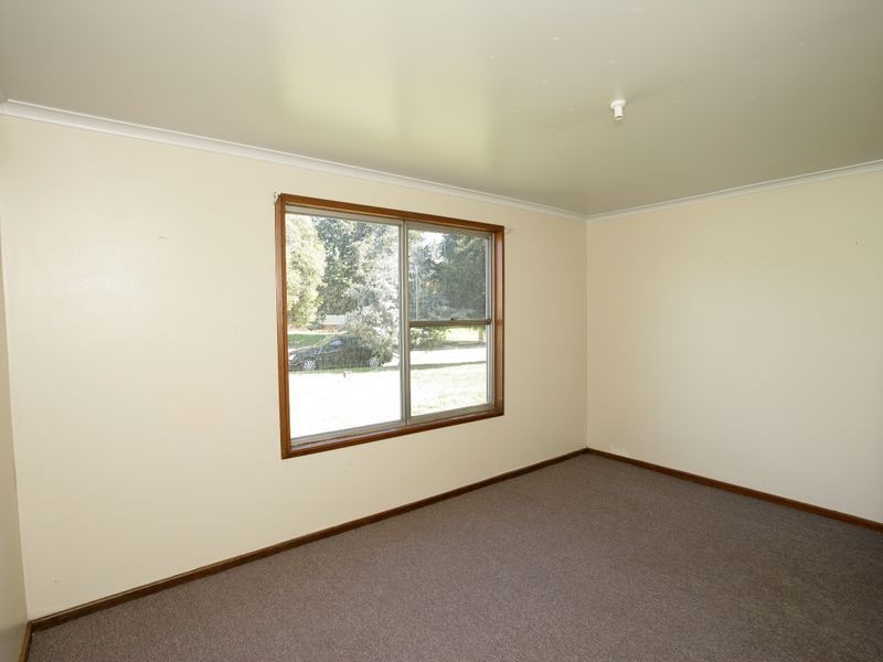 9 Kenny Place, Tolland NSW 2650