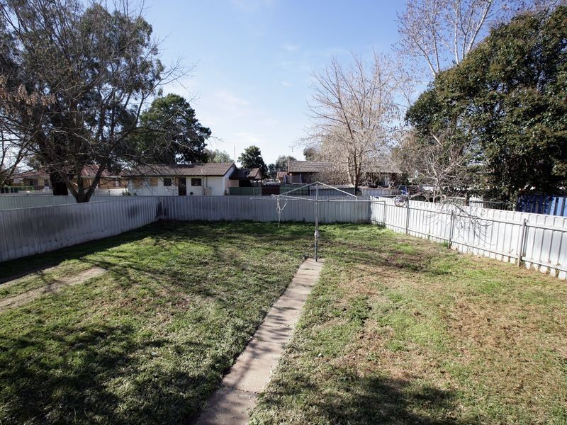 9 Kenny Place, Tolland NSW 2650