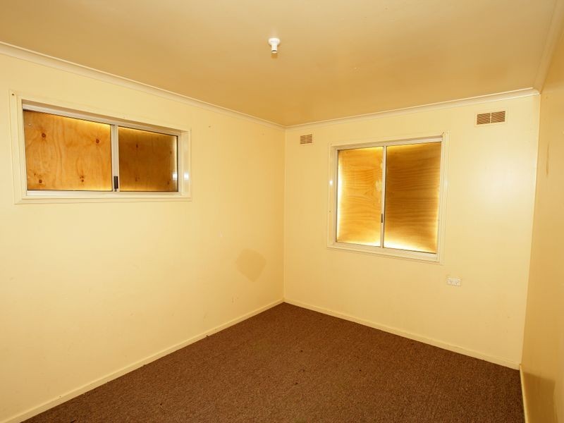 5 Oliver Place, Tolland NSW 2650