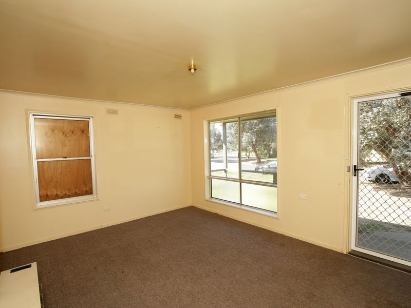 5 Oliver Place, Tolland NSW 2650