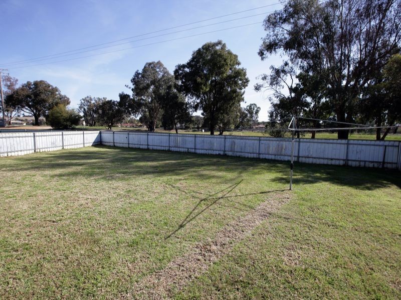 5 Oliver Place, Tolland NSW 2650