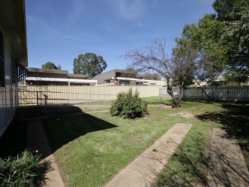 14 Doyle Avenue, Mount Austin NSW 2650
