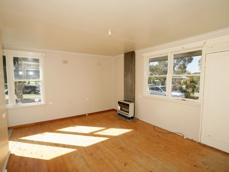 8 Madang Street, Ashmont NSW 2650