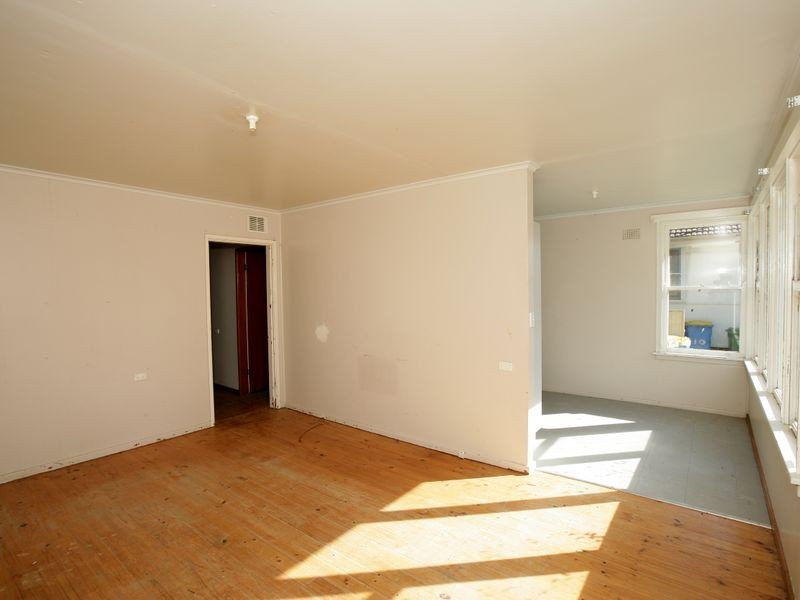 8 Madang Street, Ashmont NSW 2650
