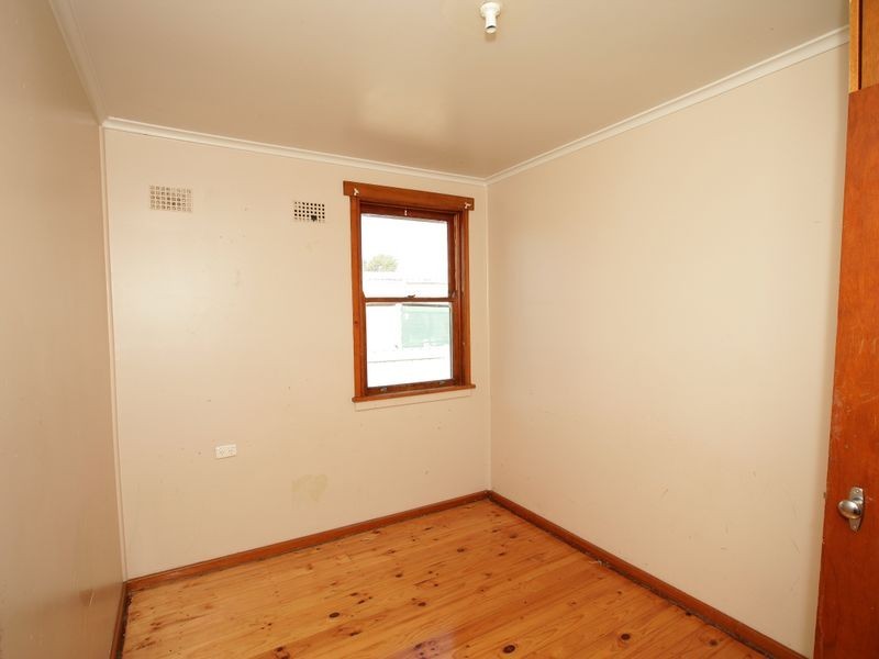 8 Madang Street, Ashmont NSW 2650