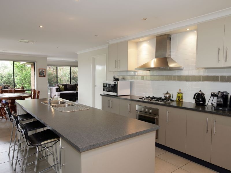 10 Budawang Place, Tatton NSW 2650