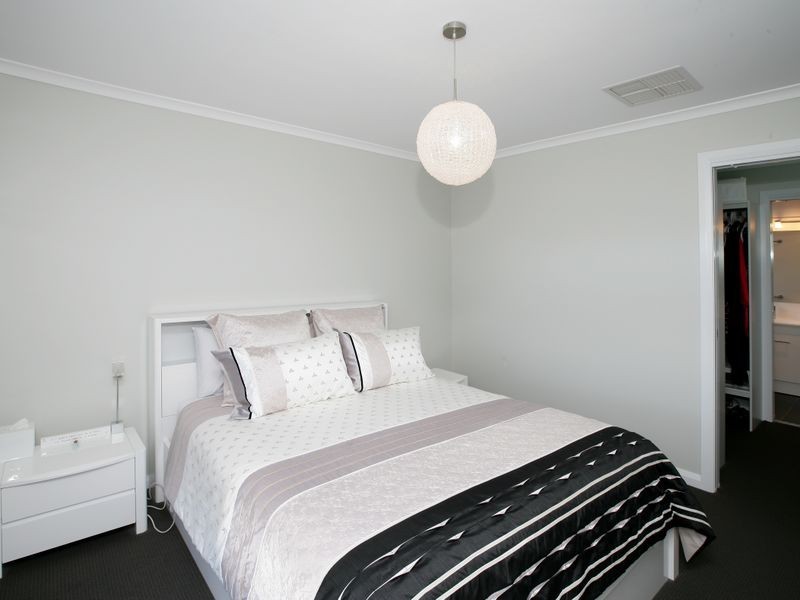 36 Bedervale Street, Bourkelands NSW 2650