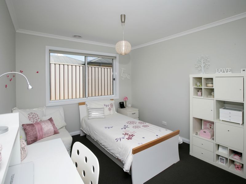 36 Bedervale Street, Bourkelands NSW 2650