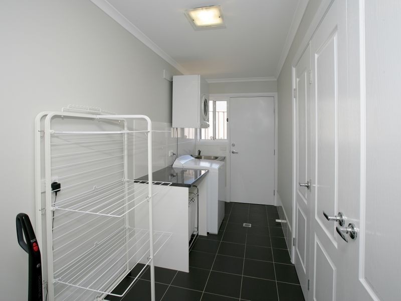 36 Bedervale Street, Bourkelands NSW 2650