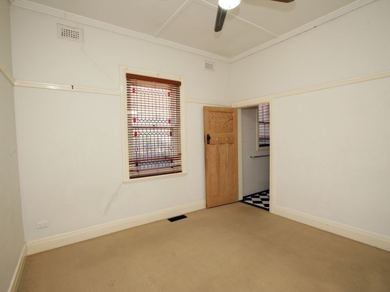 6 Little Best Street, Wagga Wagga NSW 2650