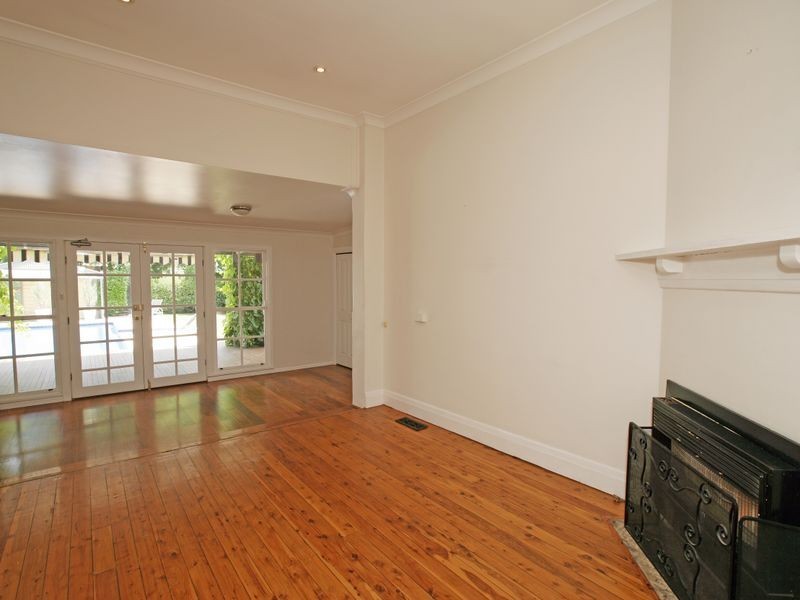 6 Little Best Street, Wagga Wagga NSW 2650