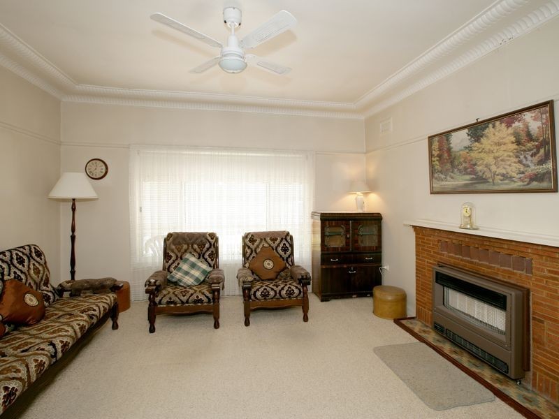 89 Mitchelmore Street, Turvey Park NSW 2650