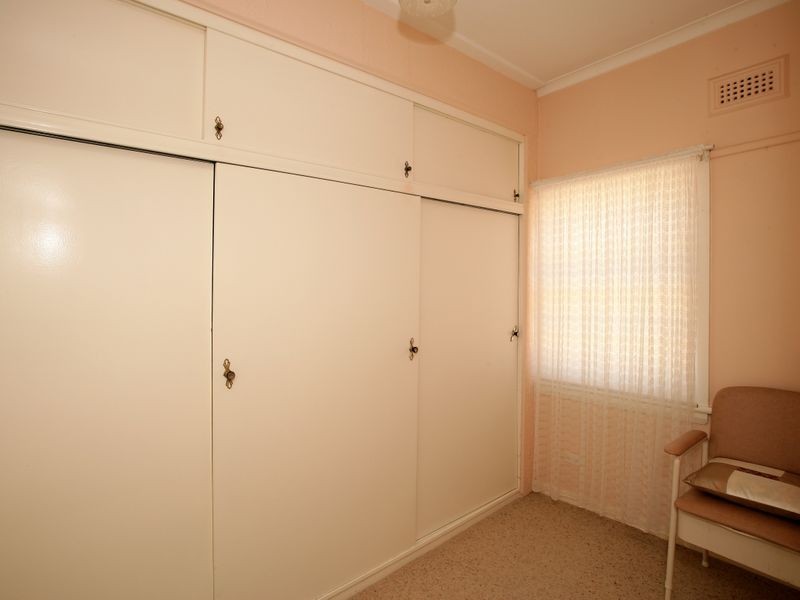 89 Mitchelmore Street, Turvey Park NSW 2650