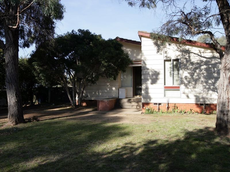 27 Callaghan Street, Ashmont NSW 2650