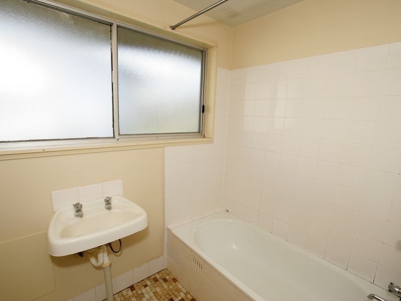 27 Callaghan Street, Ashmont NSW 2650