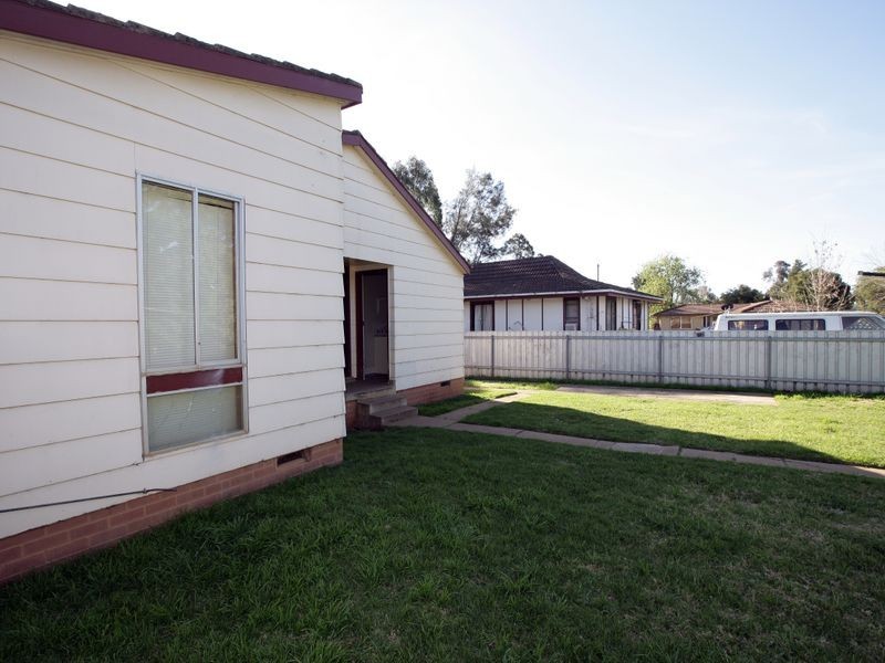 27 Callaghan Street, Ashmont NSW 2650