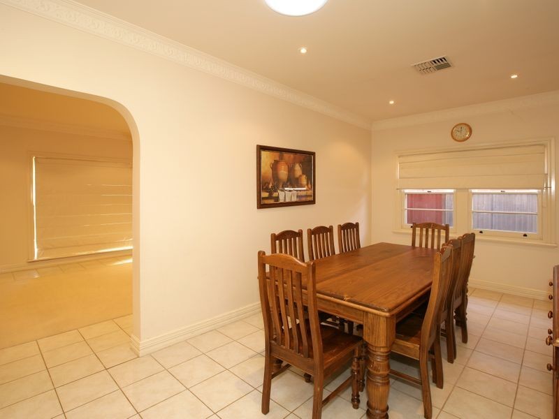 16 Slocum Street, Wagga Wagga NSW 2650