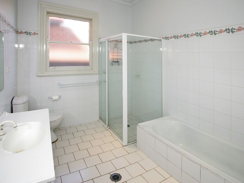 16 Slocum Street, Wagga Wagga NSW 2650