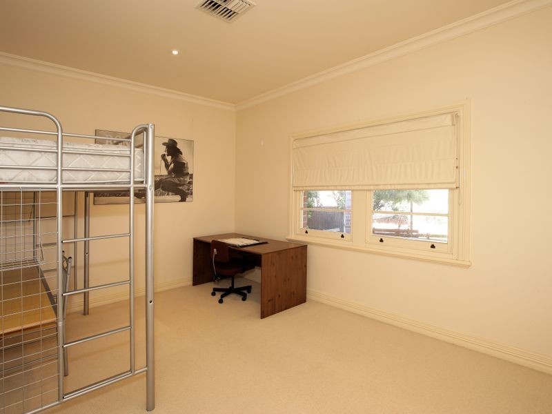 16 Slocum Street, Wagga Wagga NSW 2650