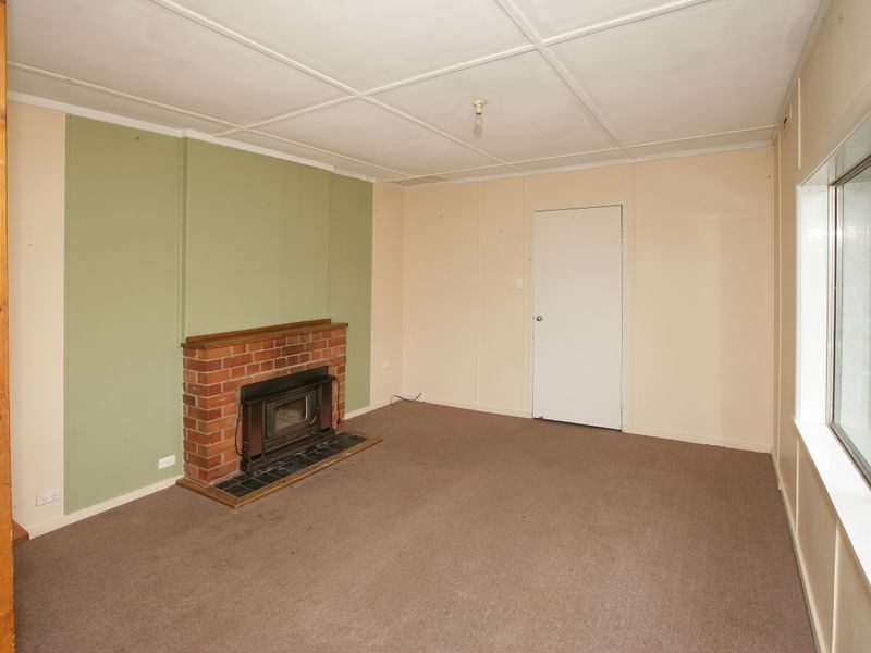 33 Blamey Street, Turvey Park NSW 2650