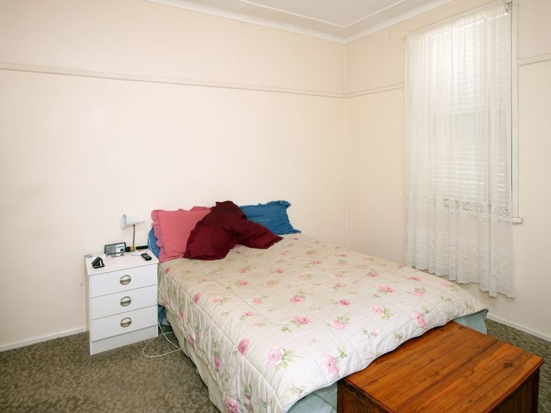 22 Northcott Parade, Mount Austin NSW 2650