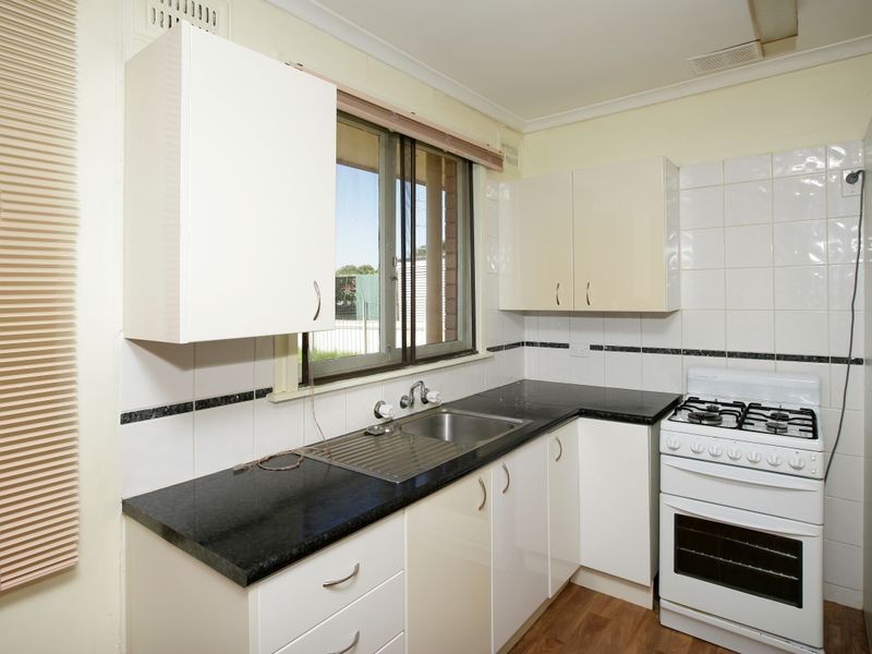 47 Chifley Crescent, Kooringal NSW 2650