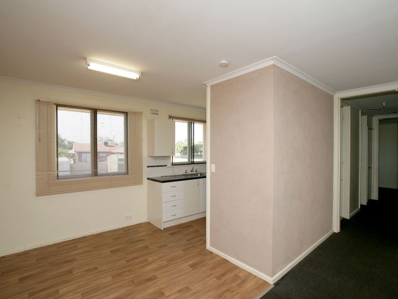 47 Chifley Crescent, Kooringal NSW 2650