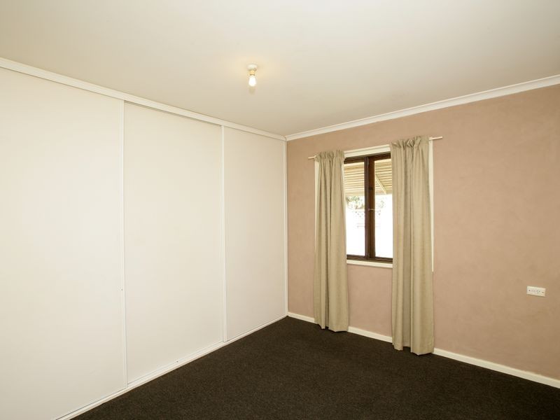 47 Chifley Crescent, Kooringal NSW 2650