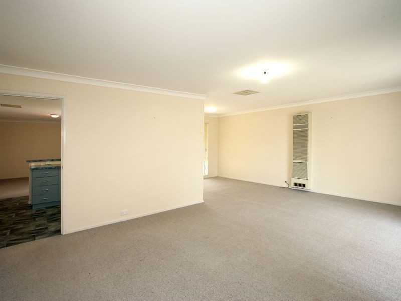 15 Kurrajong Avenue, Forest Hill NSW 2651