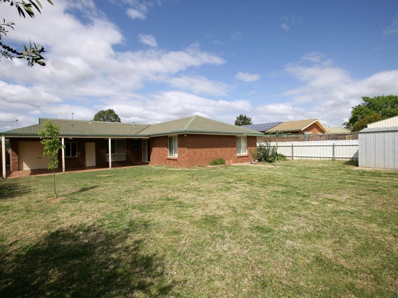 15 Kurrajong Avenue, Forest Hill NSW 2651