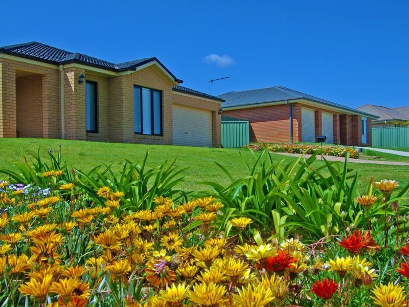 Melaleuca & Hazelwood Drives, Forest Hill NSW 2651