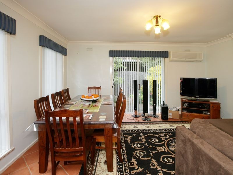 8 Grace Avenue, Lake Albert NSW 2650